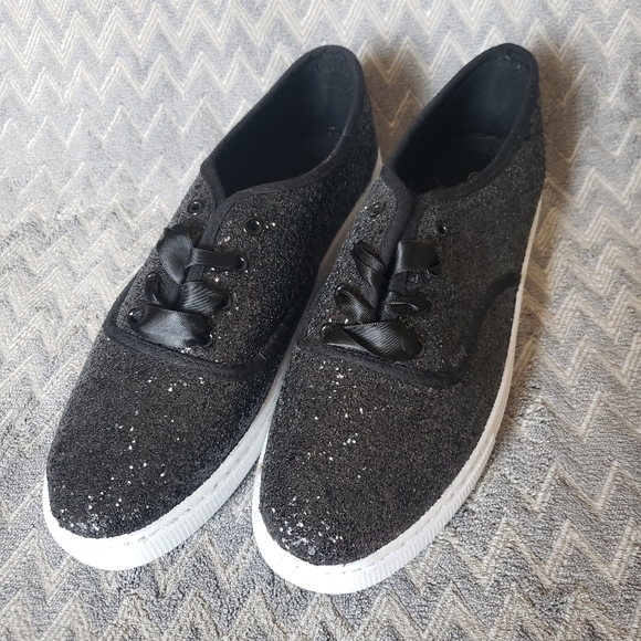 🔥2/$15 Black sparkly sneakers - Picture 6 of 6